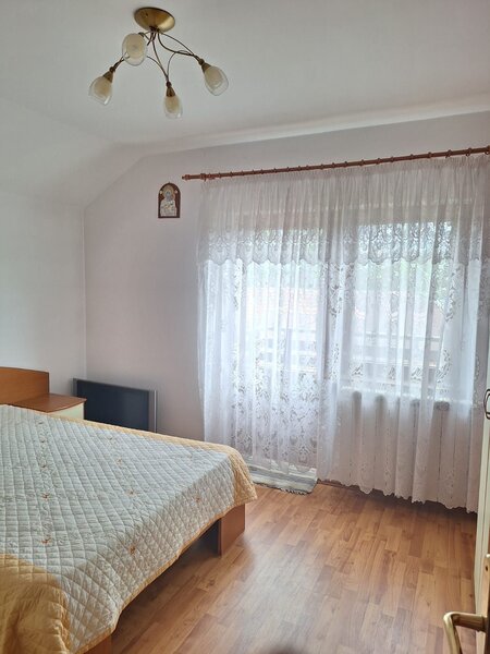 Giurgiu, vila cu padure proprie, izvor si iaz pe 19.900 mp teren,