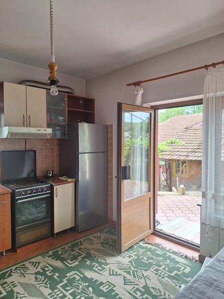 Giurgiu, vila cu padure proprie, izvor si iaz pe 19.900 mp teren,