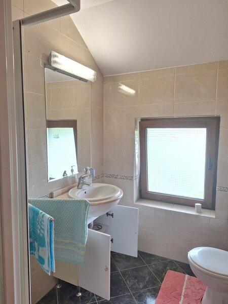 Giurgiu, vila cu padure proprie, izvor si iaz pe 19.900 mp teren,