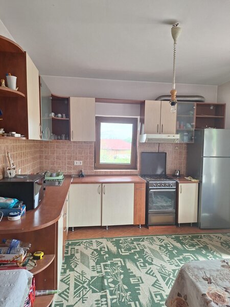 Giurgiu, vila cu padure proprie, izvor si iaz pe 19.900 mp teren,